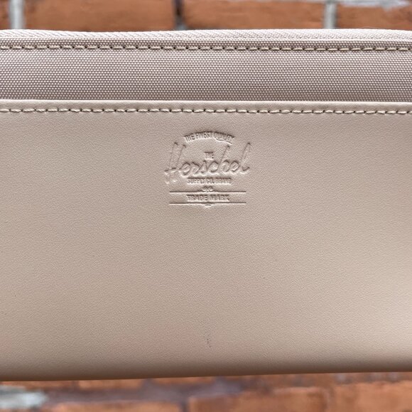 [SOLD on eBay] Herschel Supply Company Leather Nylon Wallet Light Taupe - Picture 7 of 10